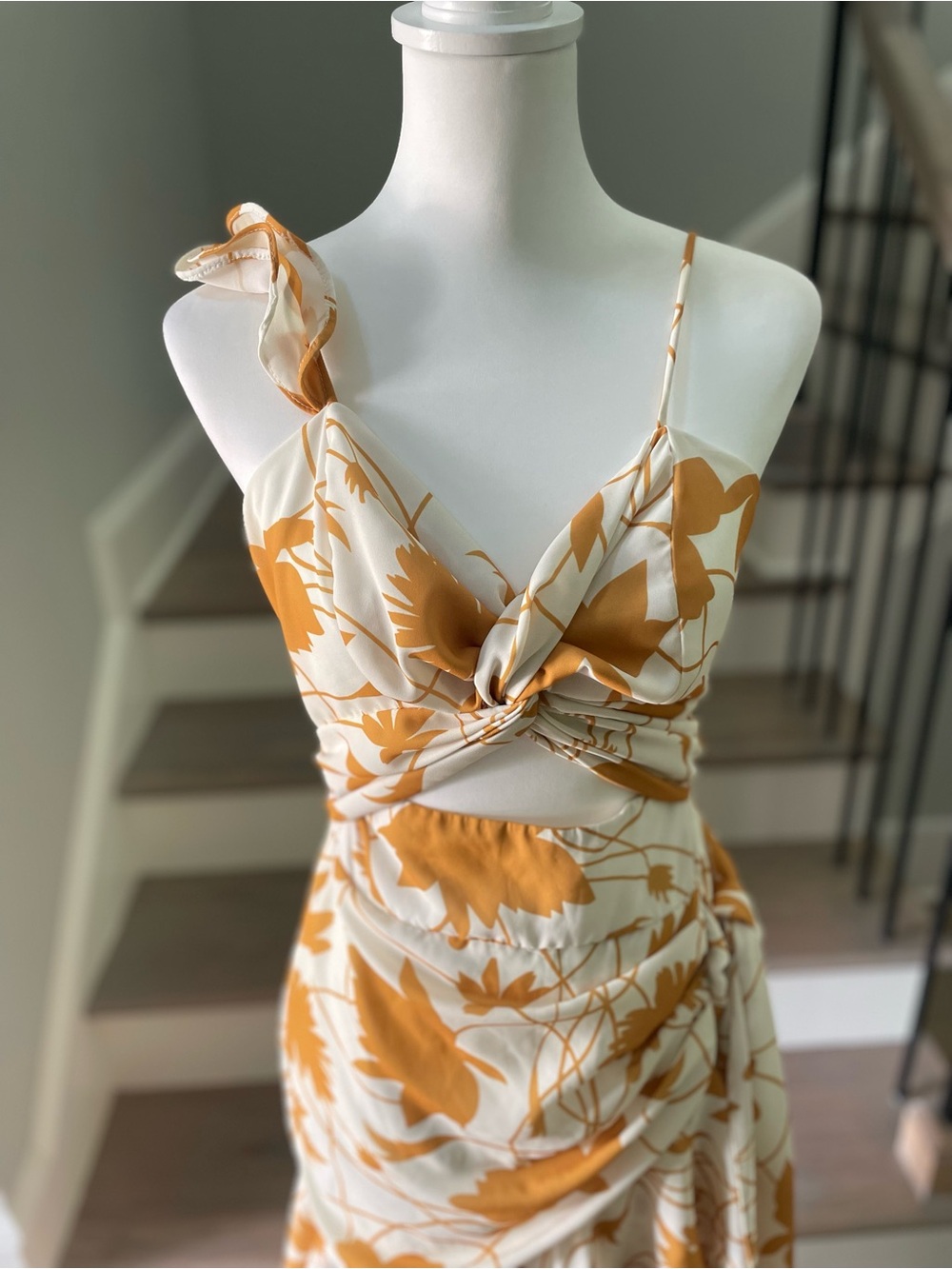 Pepita Pérez Tropical Yellow Floral Tiered Maxi Dress with Cutout - Picture 6 of 16